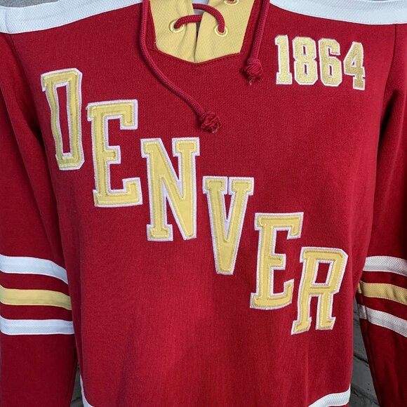 Denver University Pioneers Hockey Jersey Hoodie M Red Champion NCAA Sweatshirt - Picture 2 of 9